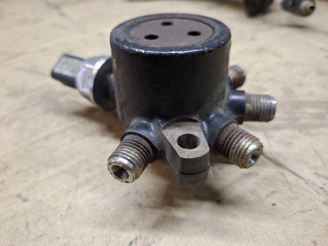 bontott RENAULT THALIA Közösnyomócső