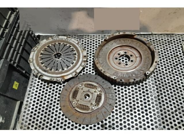 bontott RENAULT THALIA Kuplung Szett (Szerkezet, Tárcsa)