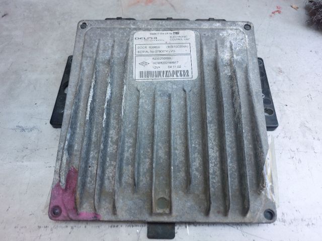 bontott RENAULT THALIA Motorvezérlő