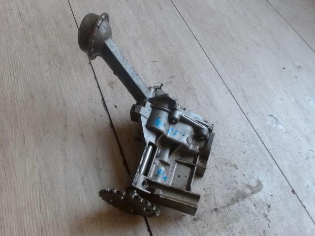 bontott RENAULT THALIA Olajszivattyú