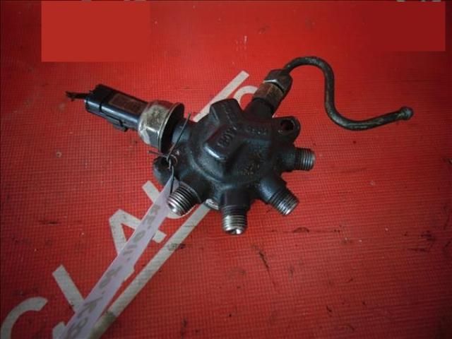 bontott RENAULT THALIA Porlasztó Sor / Híd