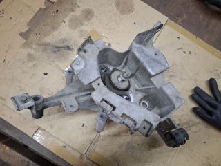 bontott RENAULT THALIA Váltó Tartó Bak (Pozíciófüggetlen)