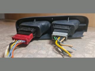 bontott RENAULT THALIA Ablakemelő Kapcsoló Négyes / Kettes