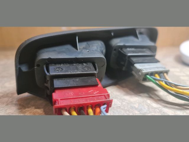 bontott RENAULT THALIA Ablakemelő Kapcsoló Négyes / Kettes