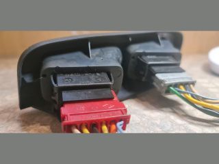 bontott RENAULT THALIA Ablakemelő Kapcsoló Négyes / Kettes