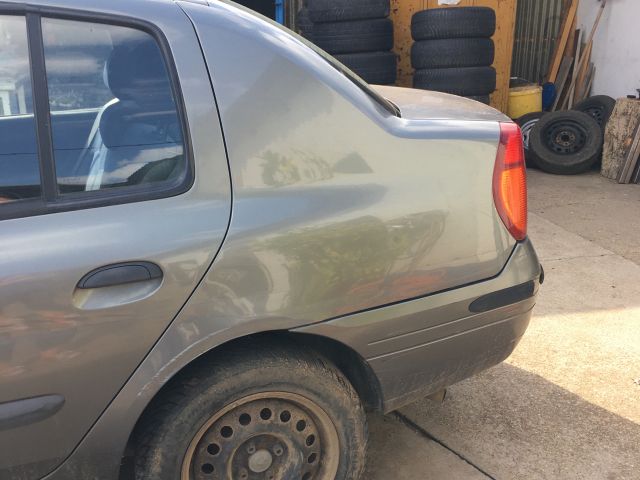 bontott RENAULT THALIA Bal A Oszlop