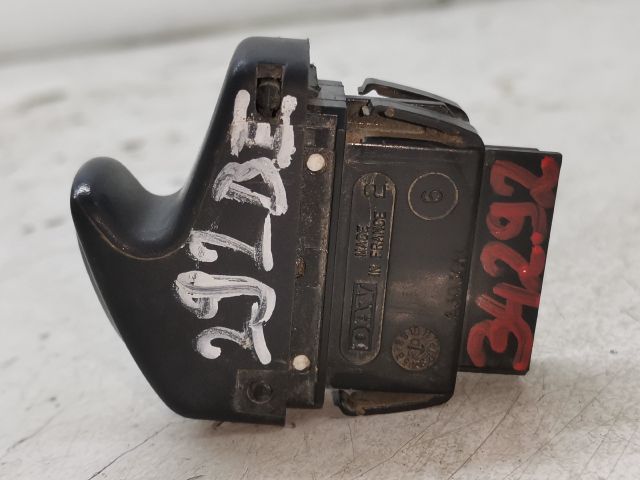 bontott RENAULT THALIA Bal első Ablakemelő Kapcsoló