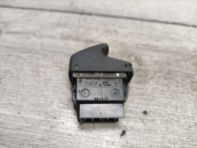 bontott RENAULT THALIA Bal első Ablakemelő Kapcsoló