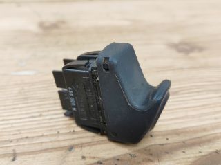 bontott RENAULT THALIA Bal első Ablakemelő Kapcsoló