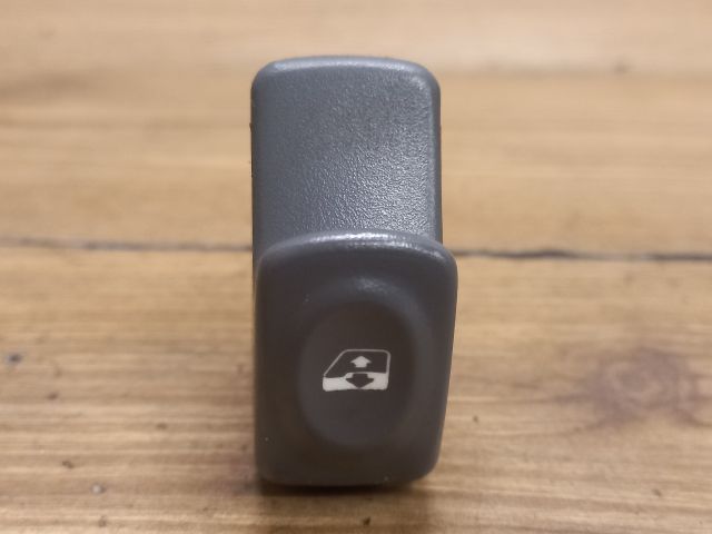 bontott RENAULT THALIA Bal első Ablakemelő Kapcsoló