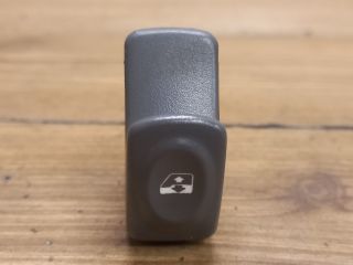 bontott RENAULT THALIA Bal első Ablakemelő Kapcsoló