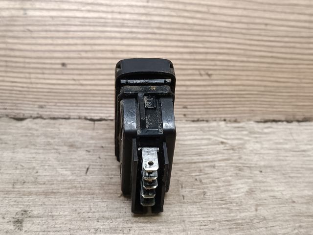 bontott RENAULT THALIA Bal első Ablakemelő Kapcsoló