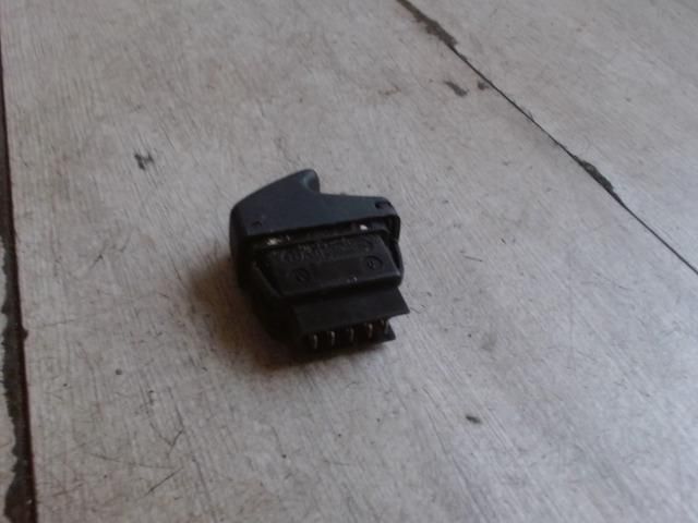 bontott RENAULT THALIA Bal első Ablakemelő Kapcsoló