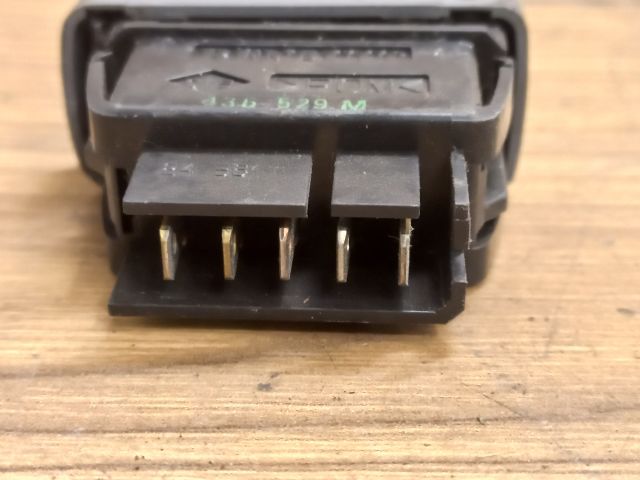 bontott RENAULT THALIA Bal első Ablakemelő Kapcsoló