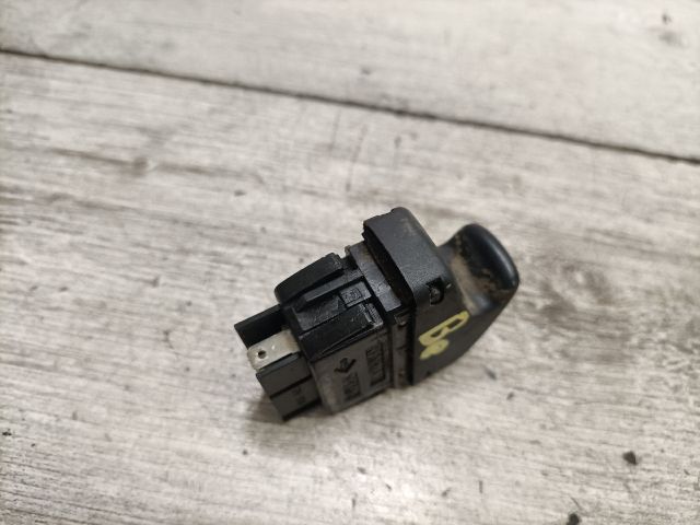 bontott RENAULT THALIA Bal első Ablakemelő Kapcsoló