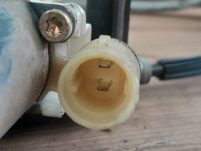 bontott RENAULT THALIA Bal első Ablakemelő Szerkezet (Elektromos)