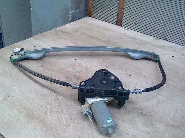 bontott RENAULT THALIA Bal első Ablakemelő Szerkezet (Elektromos)