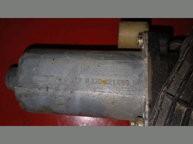 bontott RENAULT THALIA Bal első Ablakemelő Szerkezet (Elektromos)