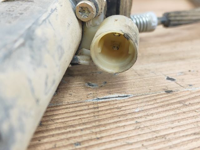 bontott RENAULT THALIA Bal első Ablakemelő Szerkezet (Elektromos)