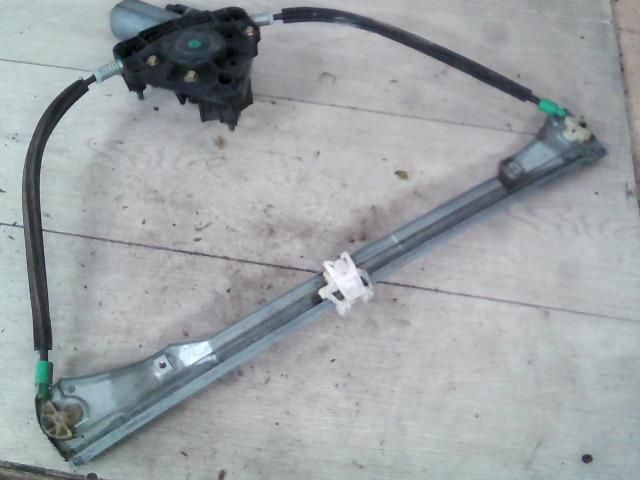 bontott RENAULT THALIA Bal első Ablakemelő Szerkezet (Elektromos)