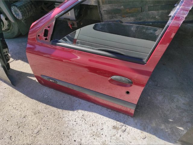 bontott RENAULT THALIA Bal első Ajtó (Üres lemez)