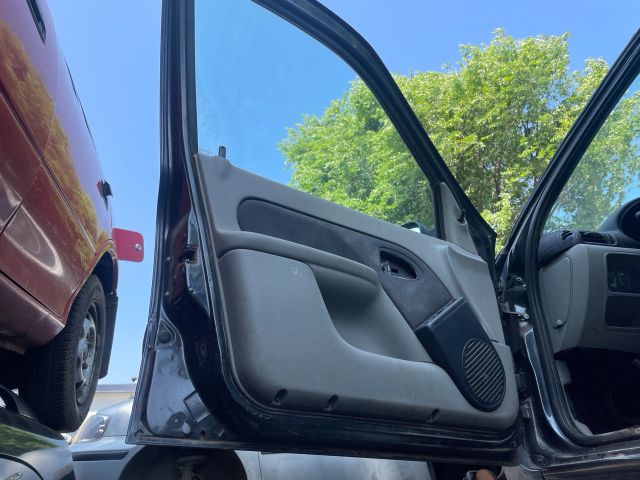 bontott RENAULT THALIA Bal első Ajtó (Üres lemez)