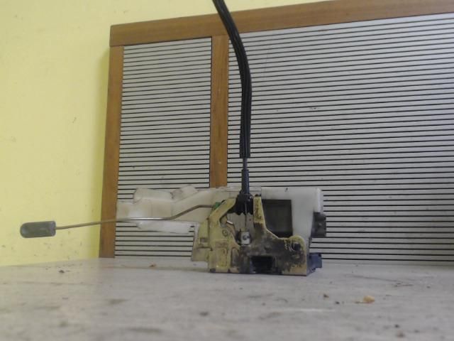 bontott RENAULT THALIA Bal első Ajtózár