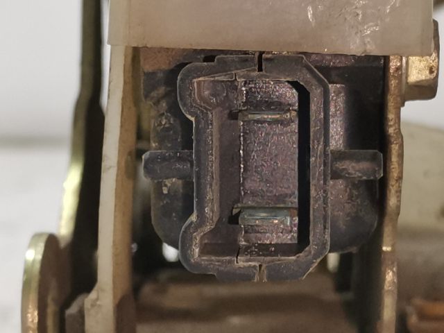 bontott RENAULT THALIA Bal első Ajtózár