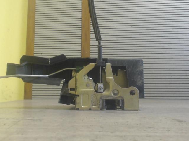 bontott RENAULT THALIA Bal első Ajtózár