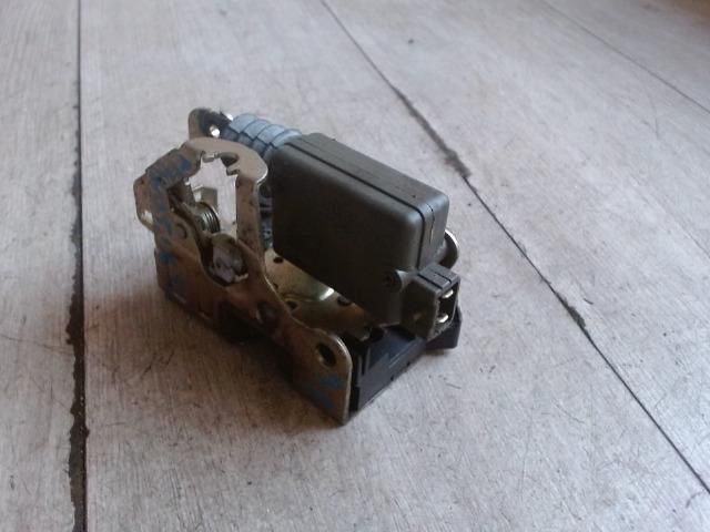 bontott RENAULT THALIA Bal első Ajtózár