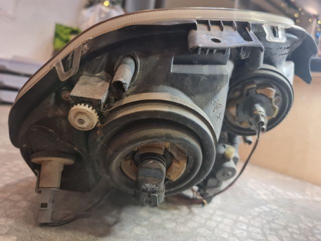 bontott RENAULT THALIA Bal Fényszóró