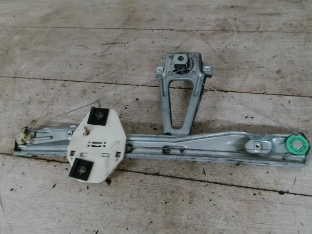 bontott RENAULT THALIA Bal hátsó Ablakemelő Szerkezet (Mechanikus)