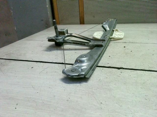 bontott RENAULT THALIA Bal hátsó Ablakemelő Szerkezet (Mechanikus)