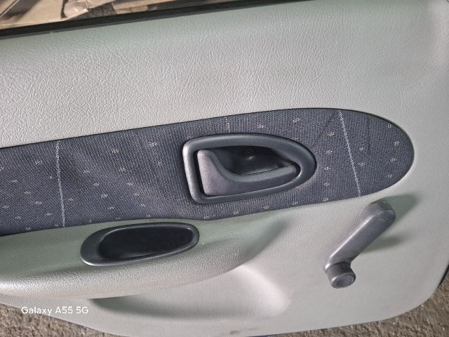 bontott RENAULT THALIA Bal hátsó Ajtó (Részeivel)