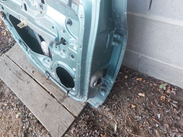 bontott RENAULT THALIA Bal hátsó Ajtó (Üres lemez)