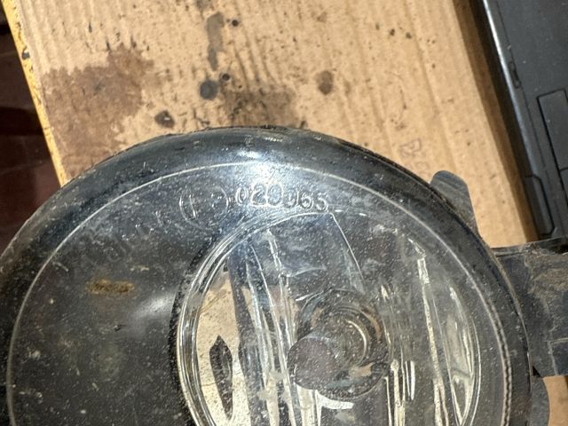 bontott RENAULT THALIA Bal Ködfényszóró