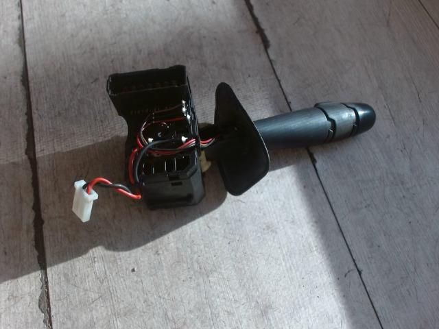 bontott RENAULT THALIA Bal Kormánykapcsoló Irányjelző