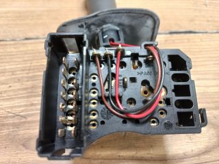 bontott RENAULT THALIA Bal Kormánykapcsoló Irányjelző