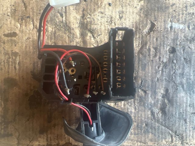 bontott RENAULT THALIA Bal Kormánykapcsoló Irányjelző