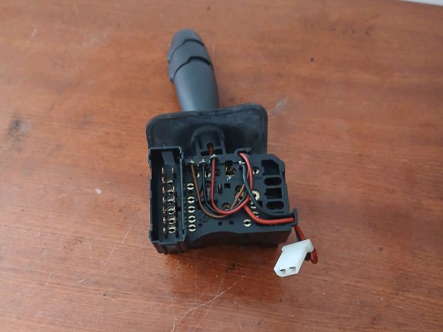 bontott RENAULT THALIA Bal Kormánykapcsoló Irányjelző