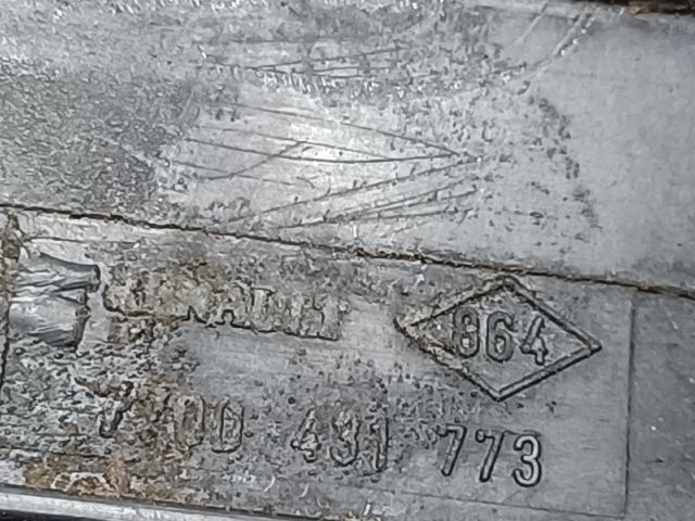 bontott RENAULT THALIA Csomagtér Nyitó Kar / Gomb