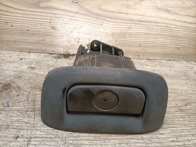 bontott RENAULT THALIA Csomagtér Nyitó Kar / Gomb