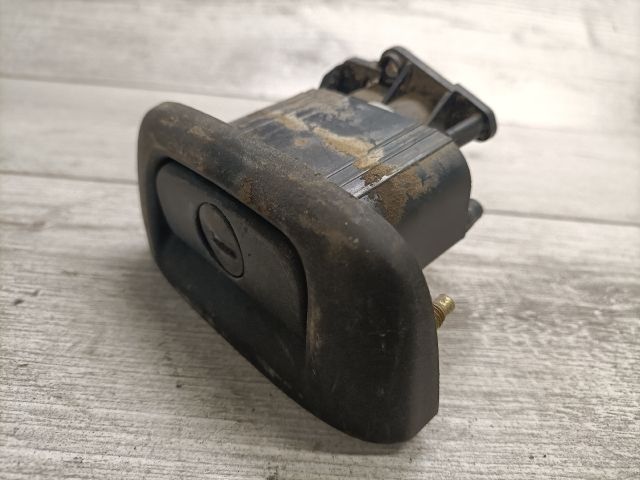 bontott RENAULT THALIA Csomagtér Nyitó Kar / Gomb