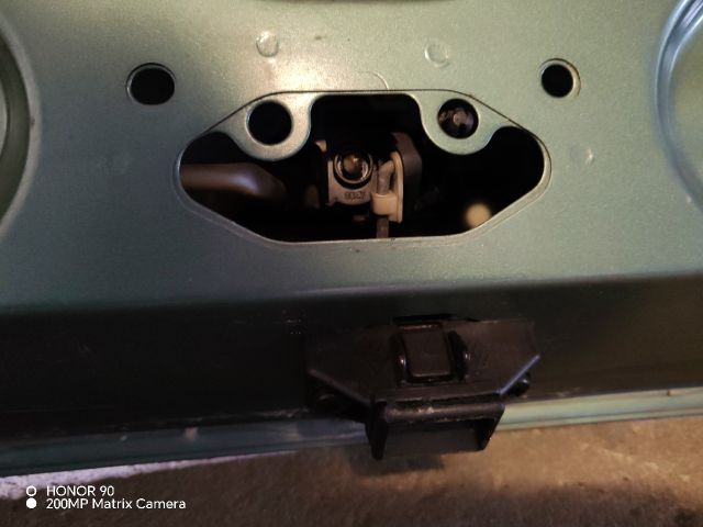 bontott RENAULT THALIA Csomagtérajtó (Részeivel)