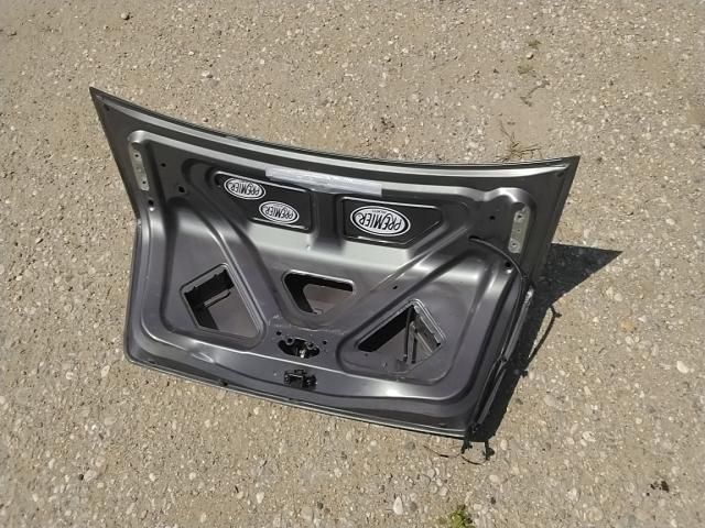 bontott RENAULT THALIA Csomagtérajtó (Részeivel)