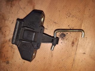 bontott RENAULT THALIA Csomagtérajtó Ütköző