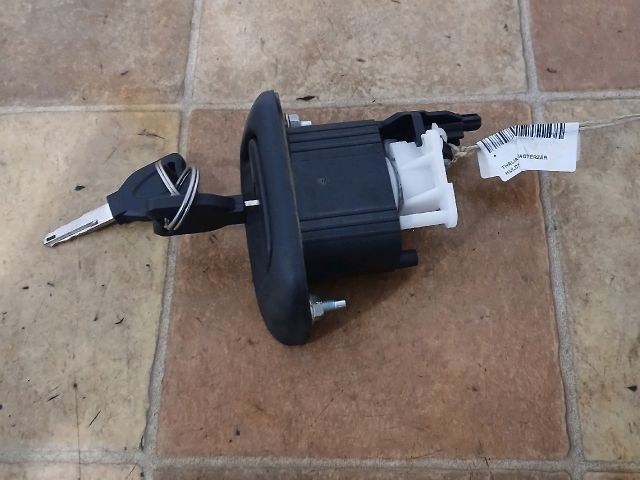 bontott RENAULT THALIA Csomagtérajtó Zárbetét