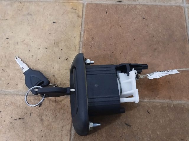 bontott RENAULT THALIA Csomagtérajtó Zárbetét