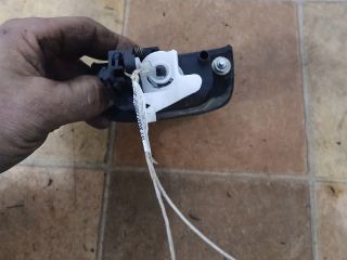 bontott RENAULT THALIA Csomagtérajtó Zárbetét