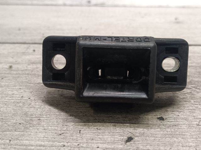 bontott RENAULT THALIA Csomagtérajtó Zárszerkezet